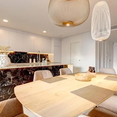 شقة Luxury Penthouse With Panoramic Sea & Mountain Views