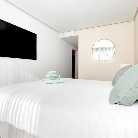 Luxury Penthouse With Panoramic Sea & Mountain Views Appartamento *