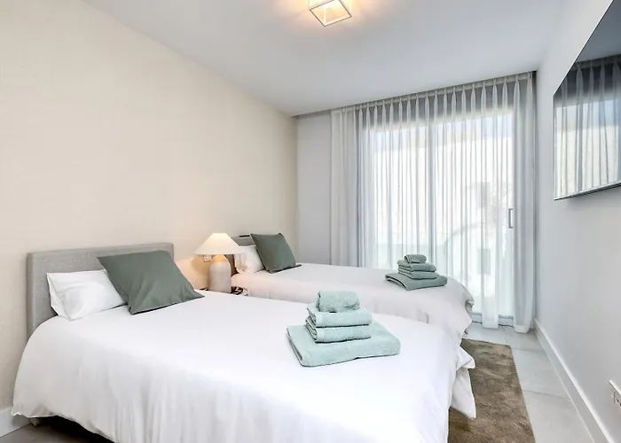 شقة Luxury Penthouse With Panoramic Sea & Mountain Views *