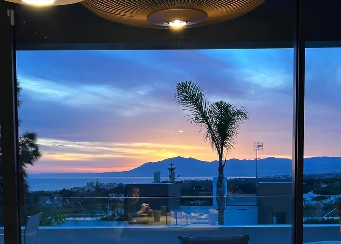 Luxury Penthouse With Panoramic Sea & Mountain Views شقة ماربيا